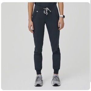 FIGS | Dark Harbor Zamora Petite Jogger Scrub Pant SP
